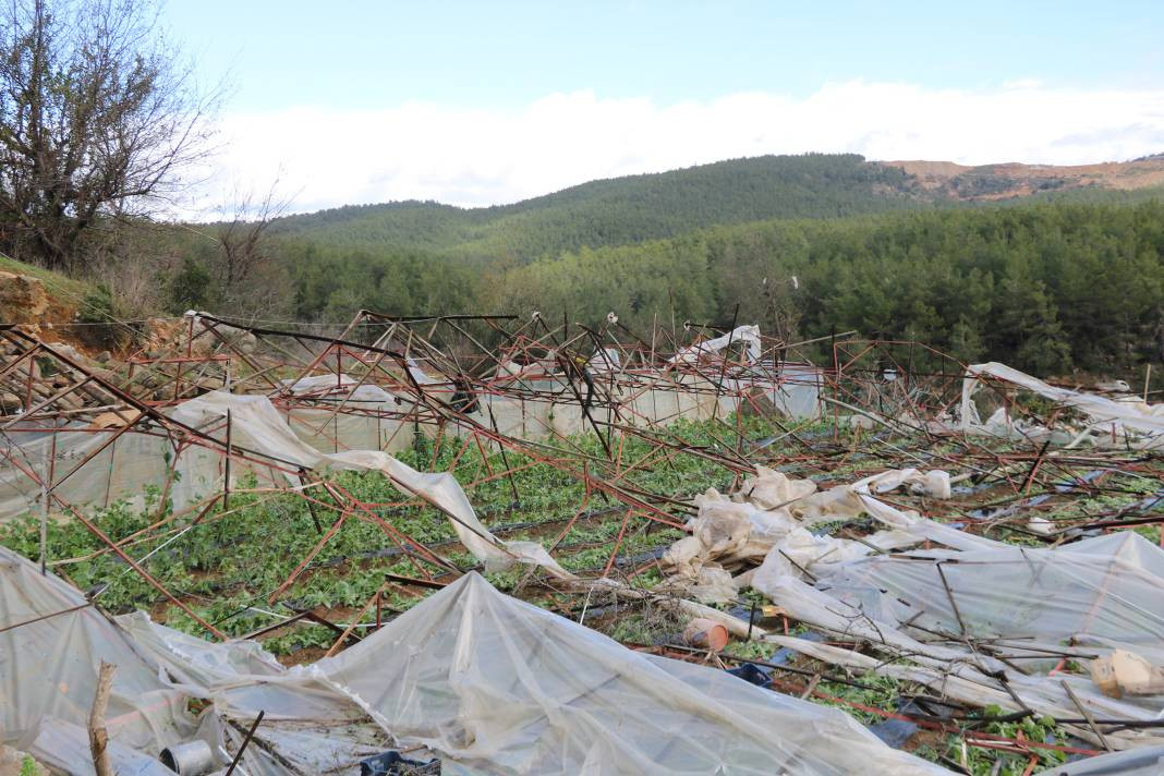 Seralar hayalet gibi uçtu! Pencereden bakan Antalyalılar gözlerine inanamadı - Resim: 35